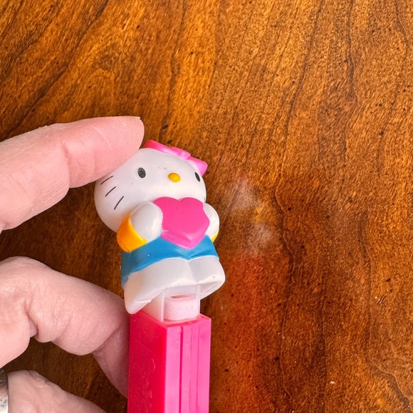 HELLO KITTY assorted pieces. - Picture 1 of 17